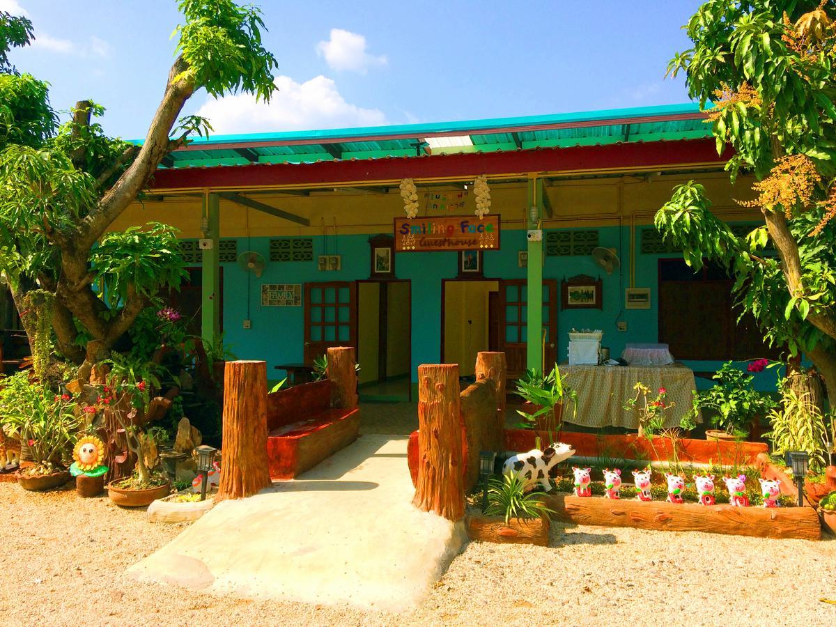 Smilingface Guesthouse Sukhothai Eksteriør bilde